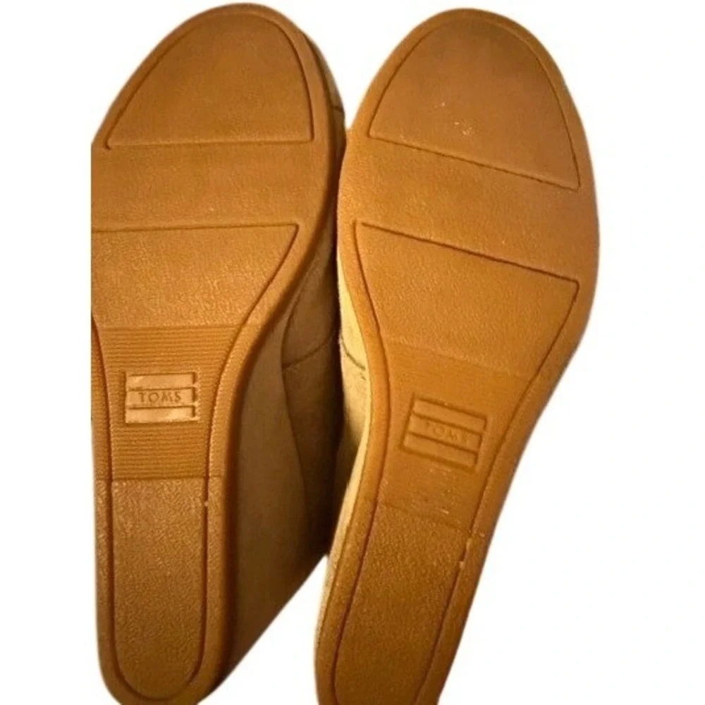 Toms desert wedge